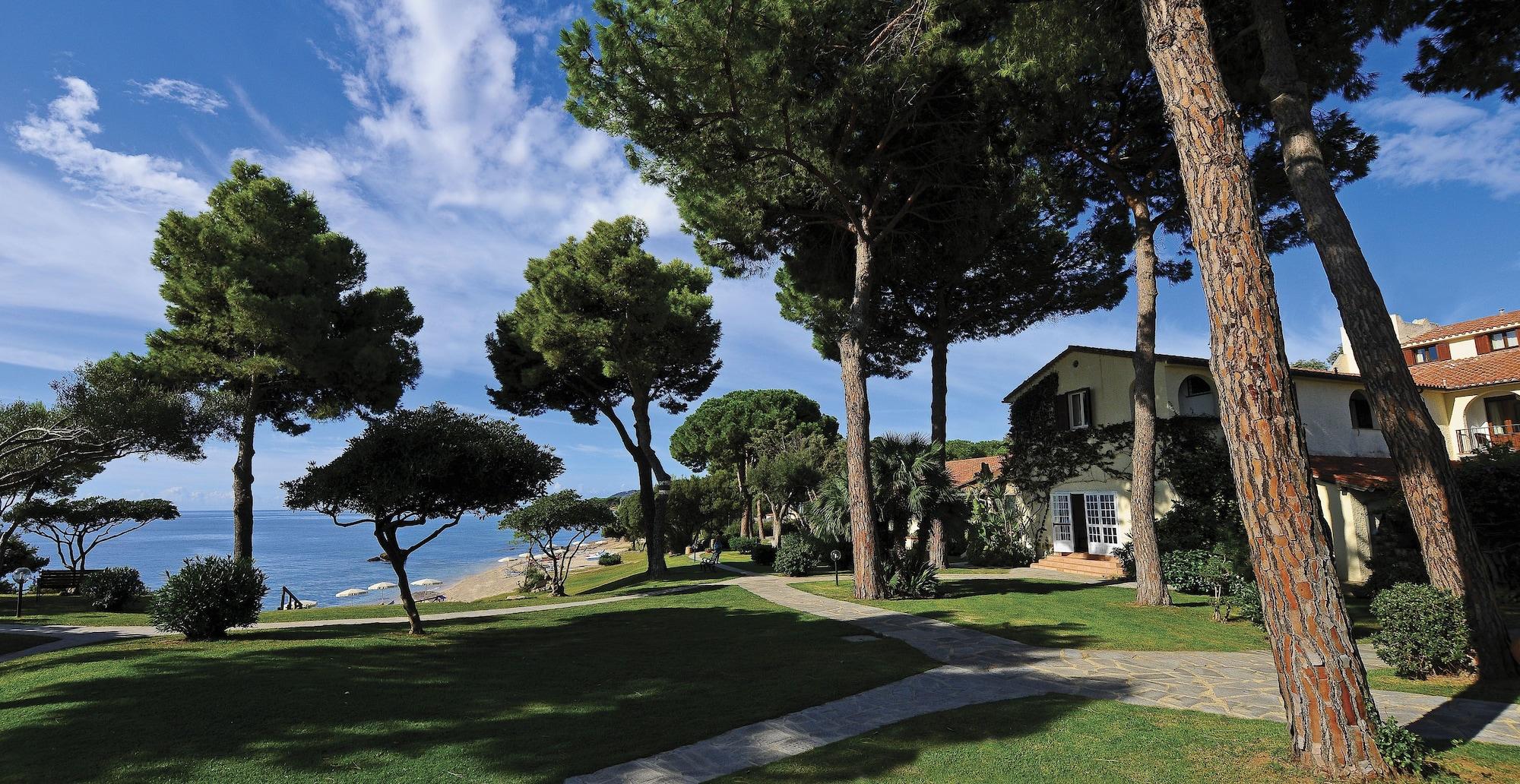 Is Morus Relais Hotel Santa Margherita di Pula Exterior photo