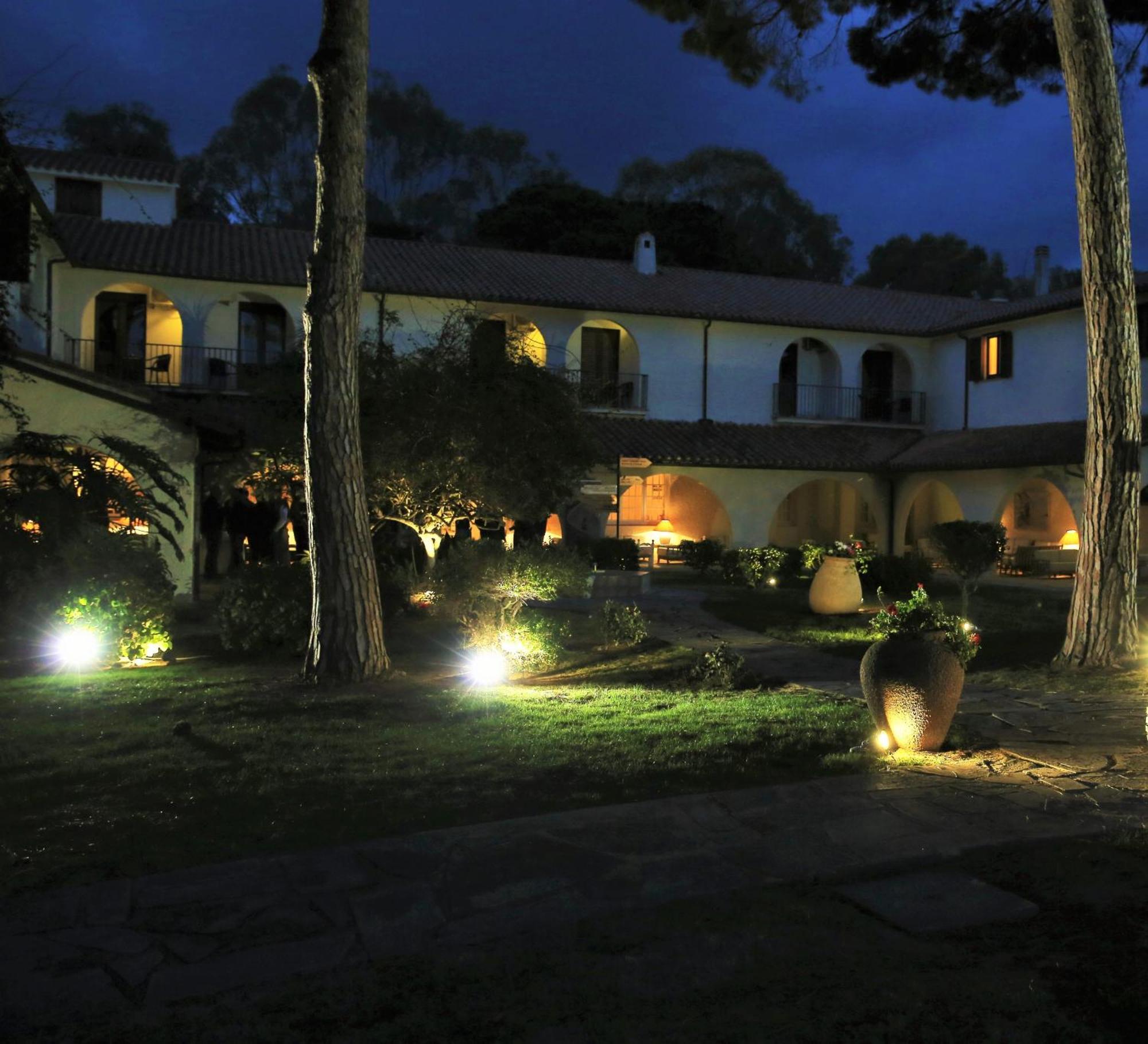 Is Morus Relais Hotel Santa Margherita di Pula Exterior photo