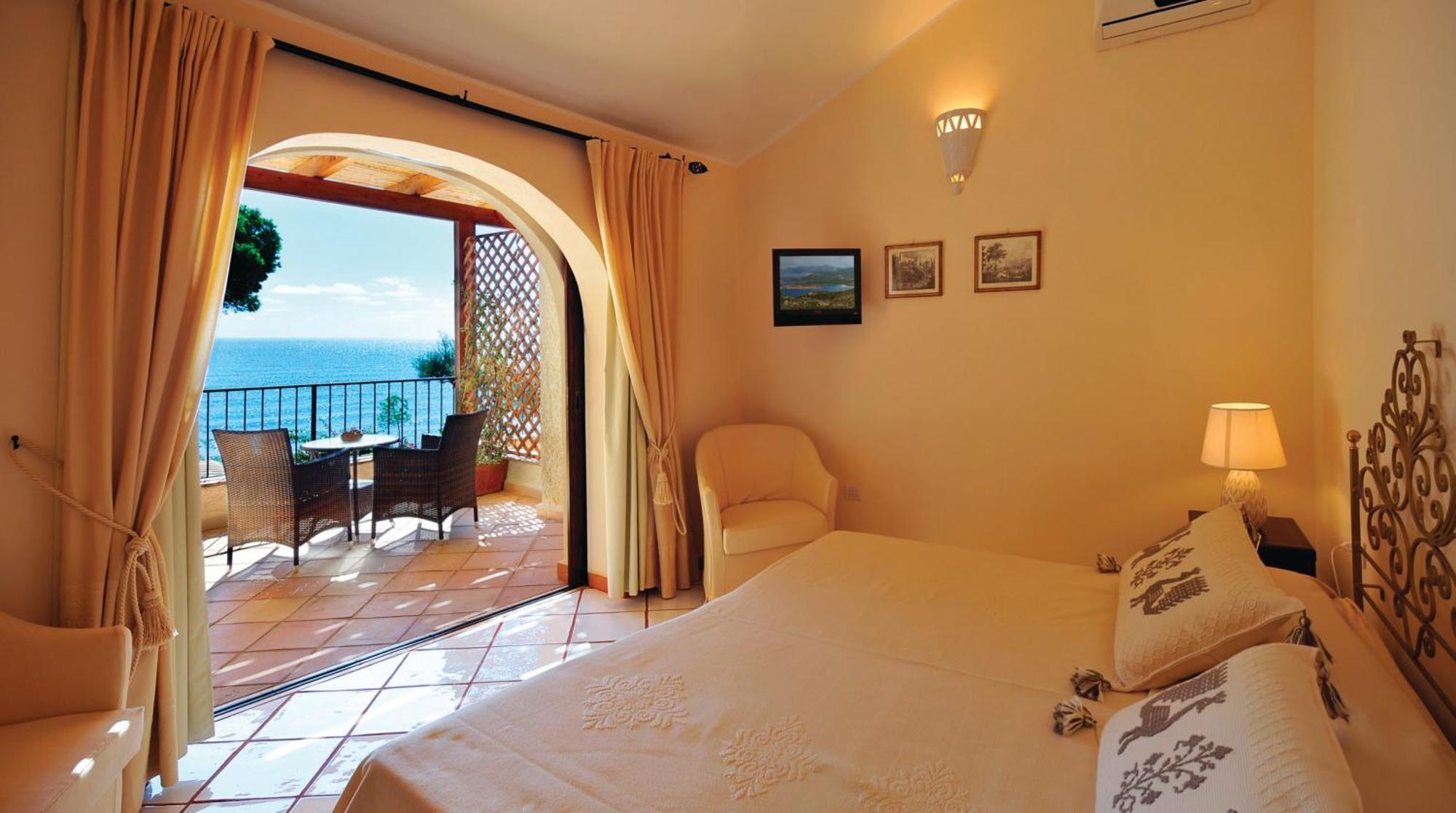 Is Morus Relais Hotel Santa Margherita di Pula Exterior photo